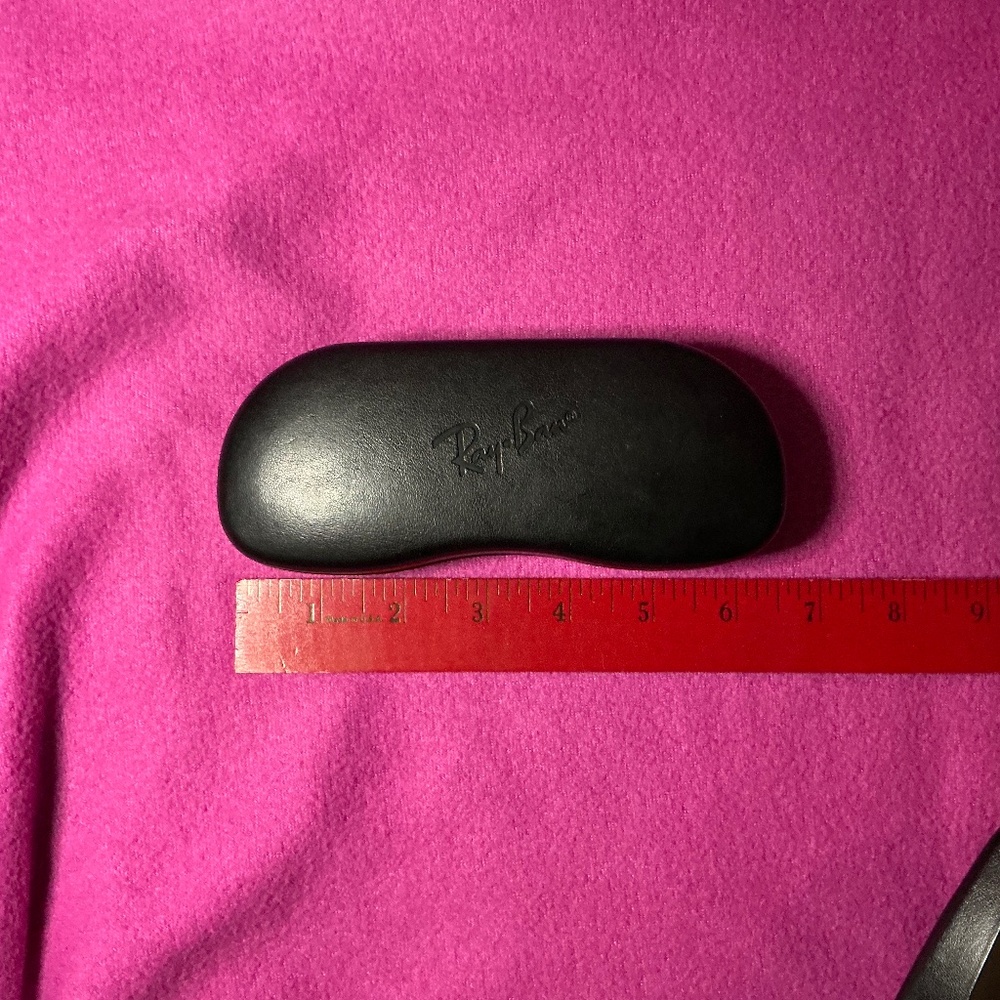 RayBan Glasses Case - in new condition